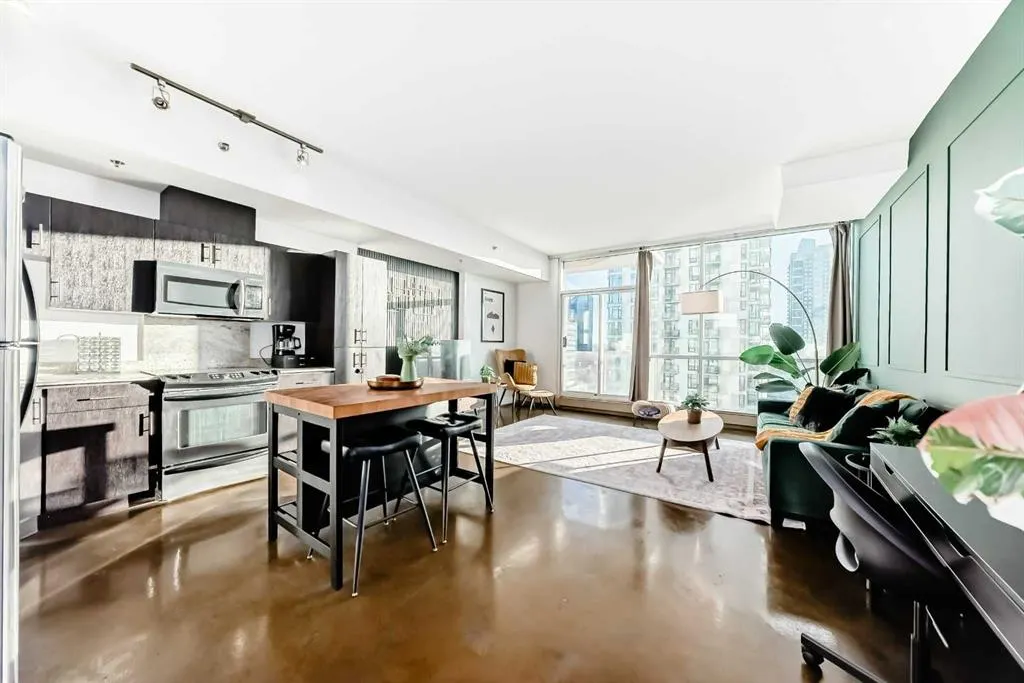 135 13 Avenue SW #810