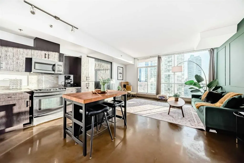 135 13 Avenue SW #810