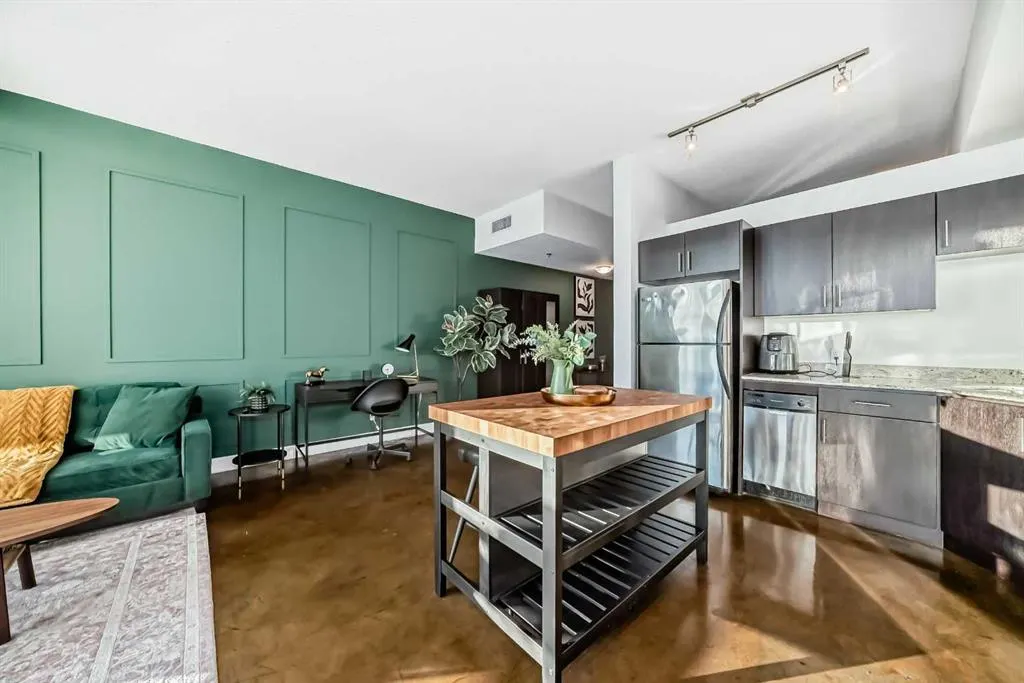 135 13 Avenue SW #810