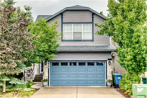 144 Cougarstone Common SW