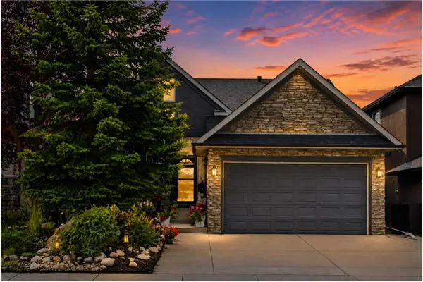 44 Strathlea Close SW