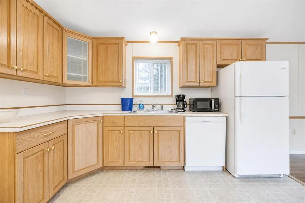 863 Brentwood Crescent
