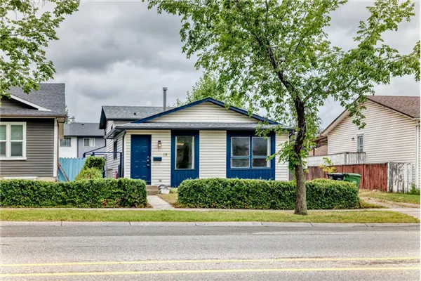 19 Falshire Drive NE