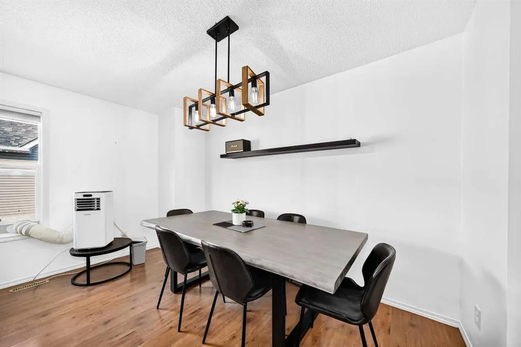 252 McKenzie Towne Link SE