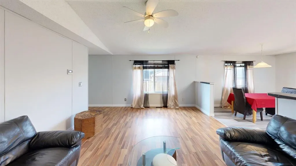 269 McKinlay Crescent
