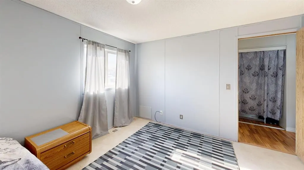 269 McKinlay Crescent