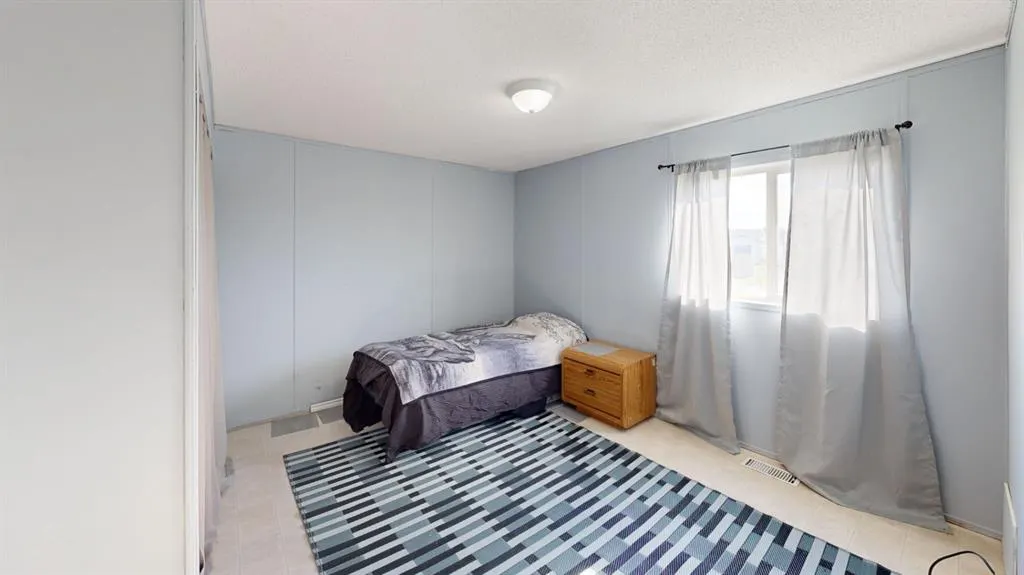 269 McKinlay Crescent