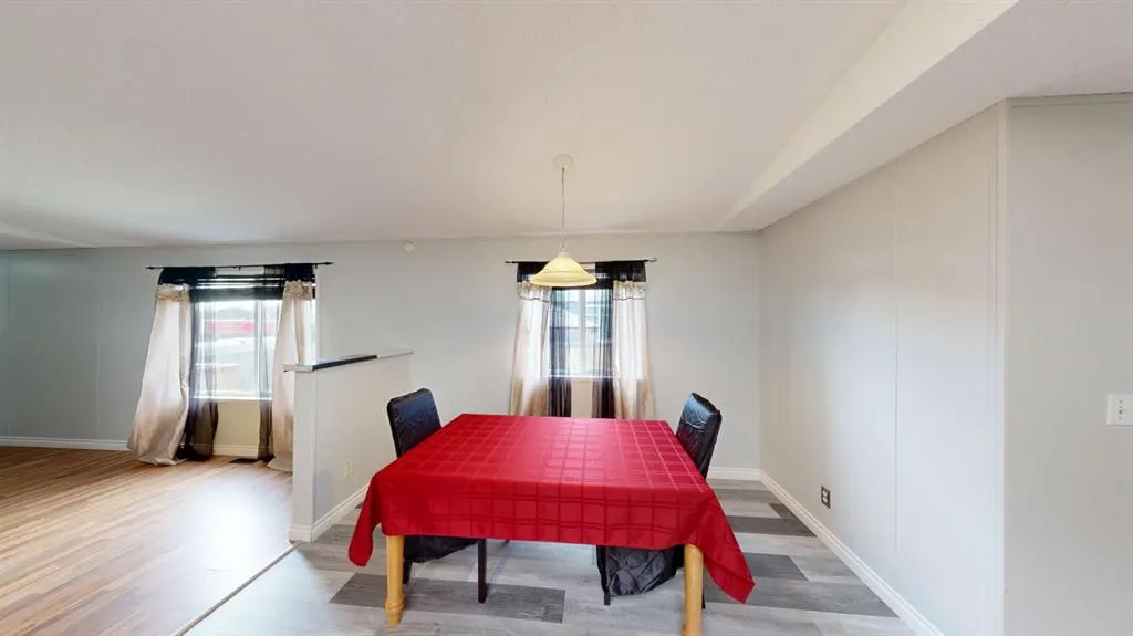 269 McKinlay Crescent
