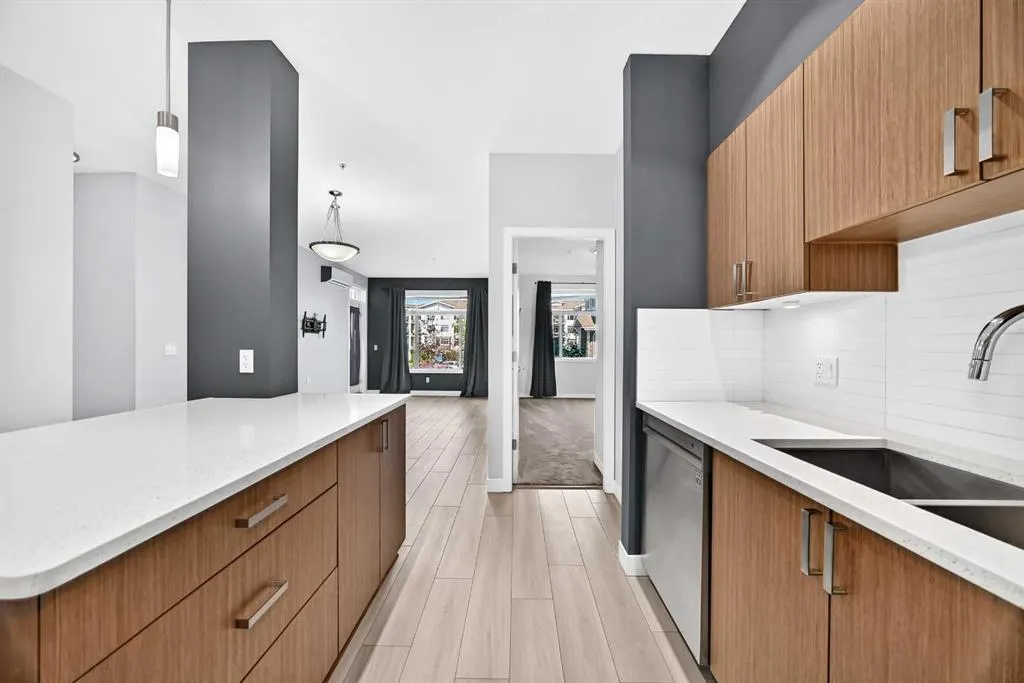 10 Auburn Bay Link SE #202