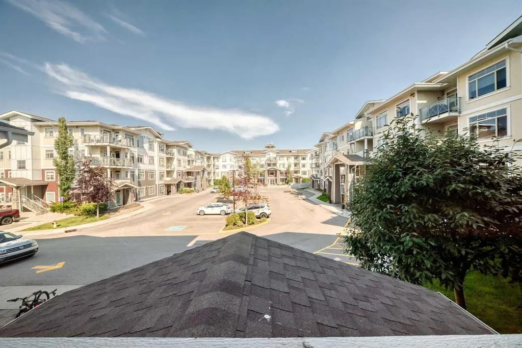 10 Auburn Bay Link SE #202