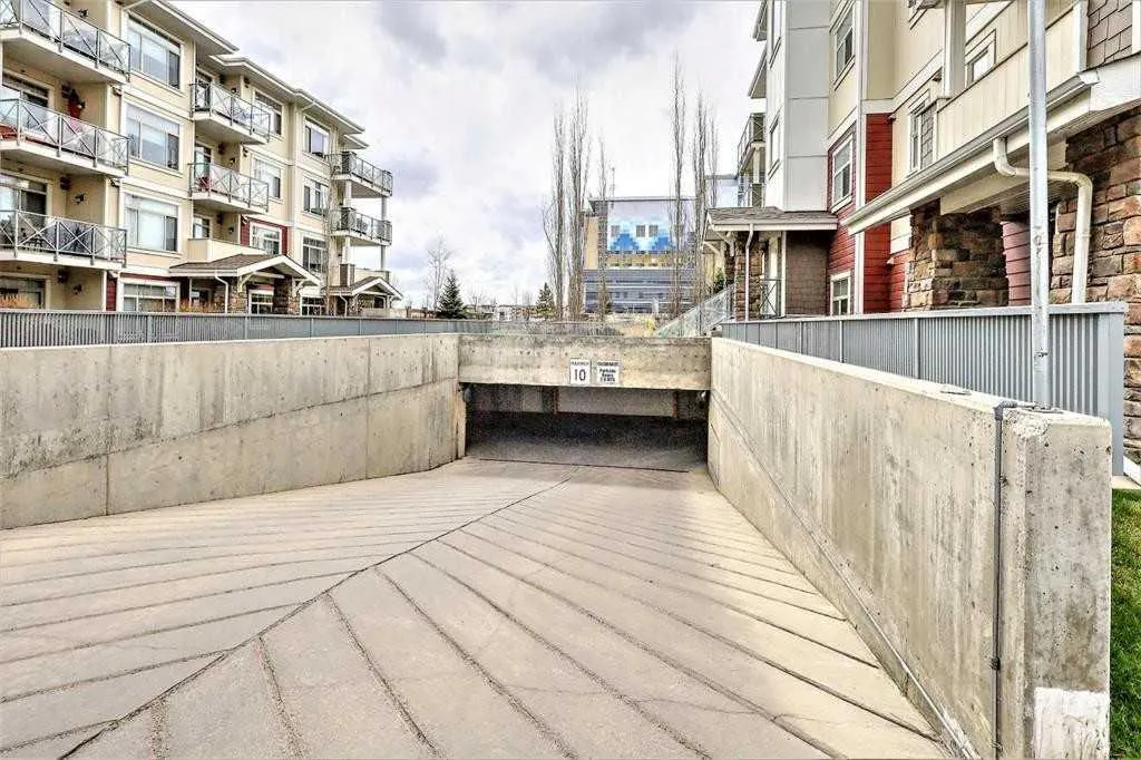 10 Auburn Bay Link SE #202