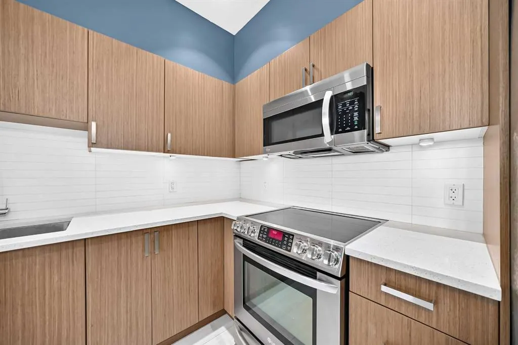 10 Auburn Bay Link SE #202
