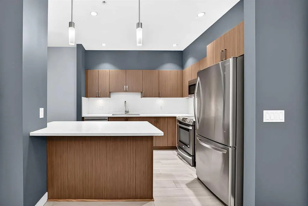 10 Auburn Bay Link SE #202