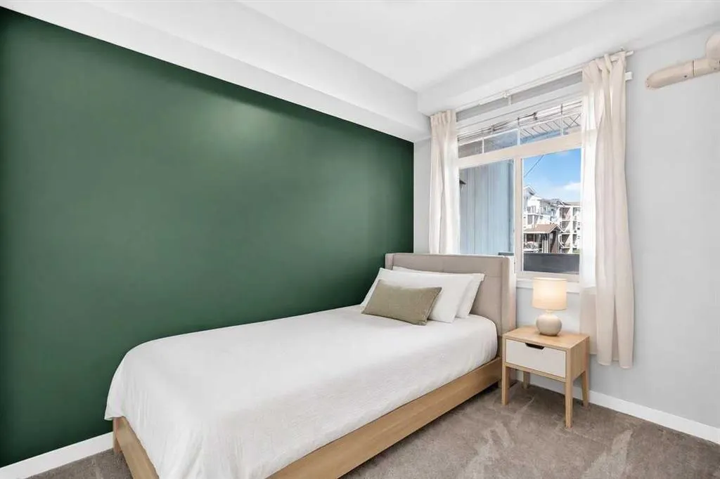 10 Auburn Bay Link SE #202