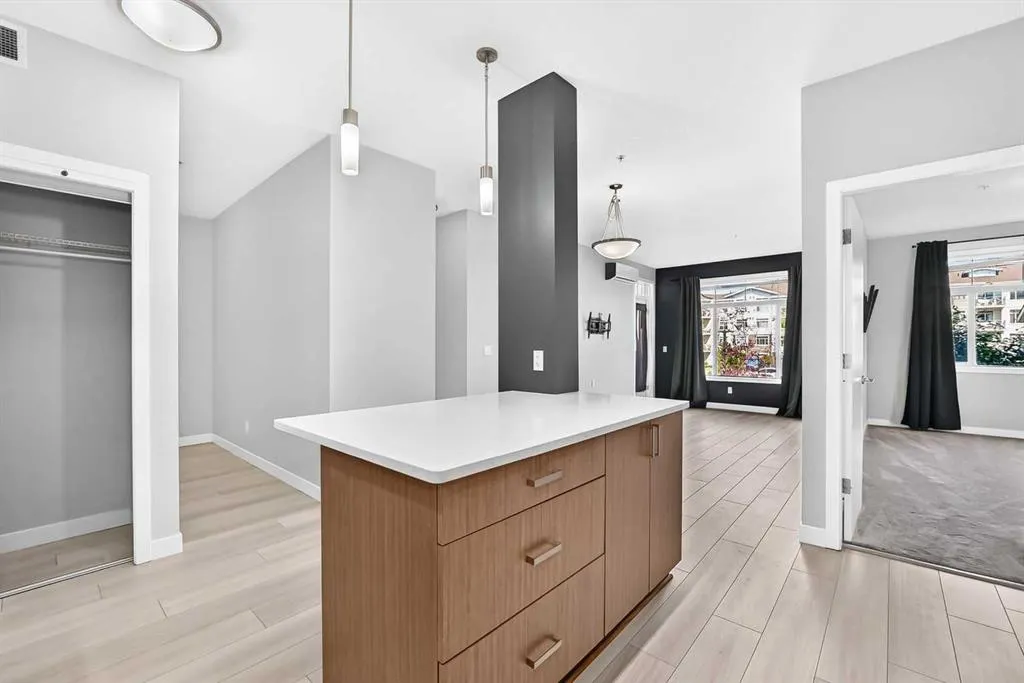 10 Auburn Bay Link SE #202