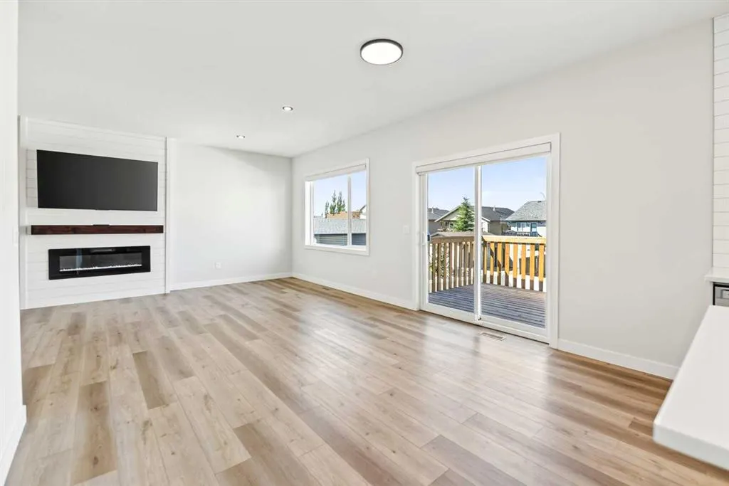 38 Bardwell Way