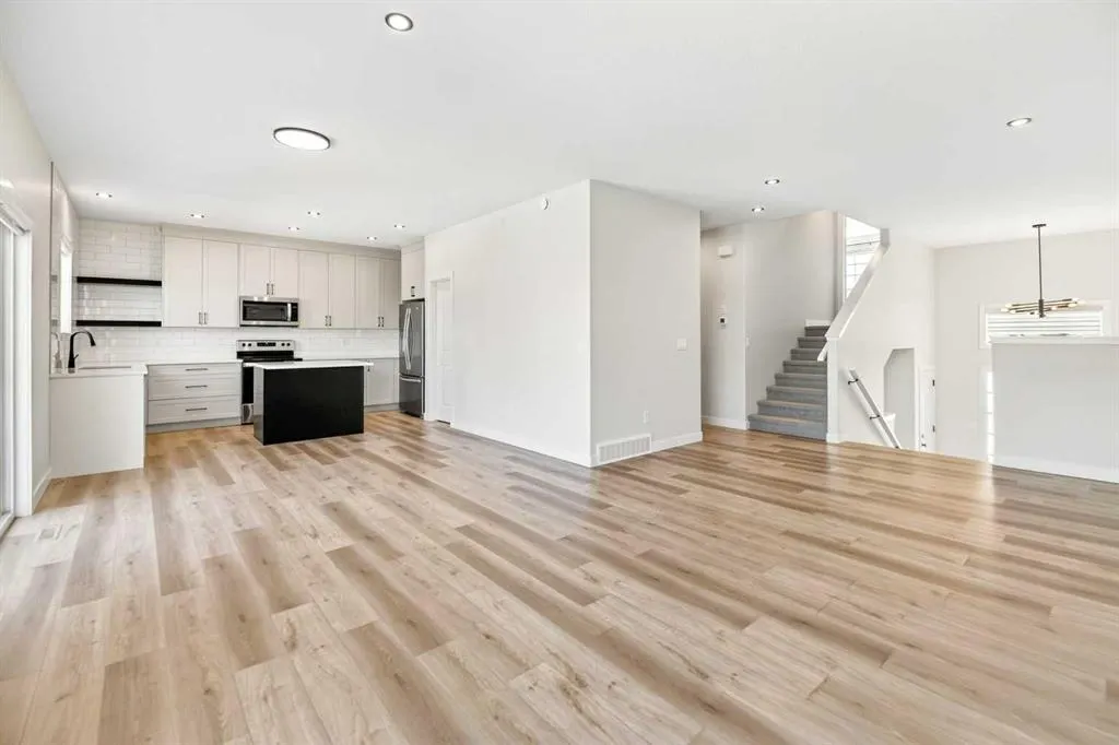 38 Bardwell Way