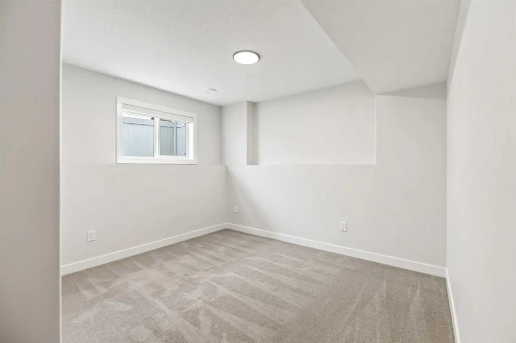 38 Bardwell Way