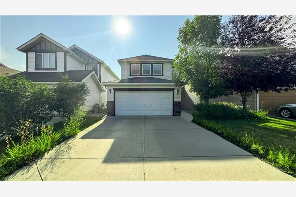 124 Everglen Way SW