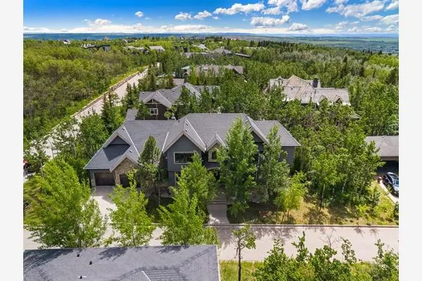 136 Posthill Drive SW