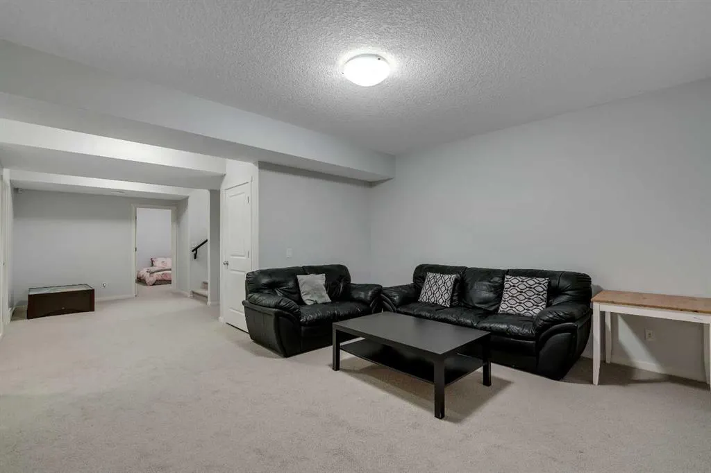 151 Stonemere Green