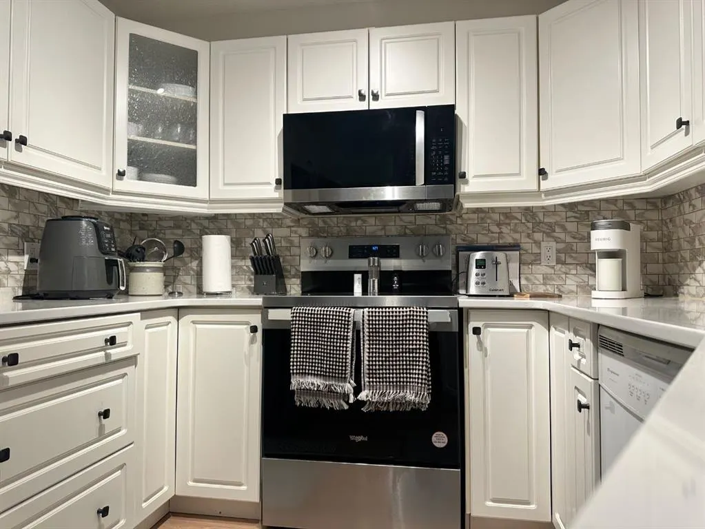 1818 Simcoe Boulevard SW #3338