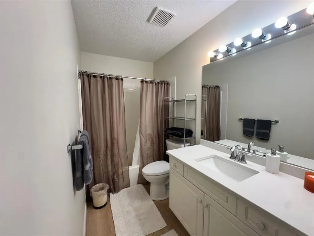1818 Simcoe Boulevard SW #3338