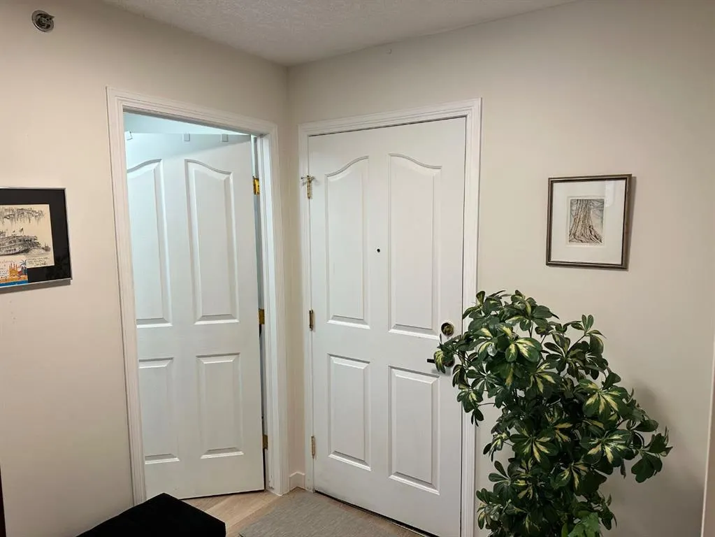 1818 Simcoe Boulevard SW #3338