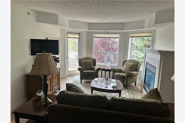 1818 Simcoe Boulevard SW