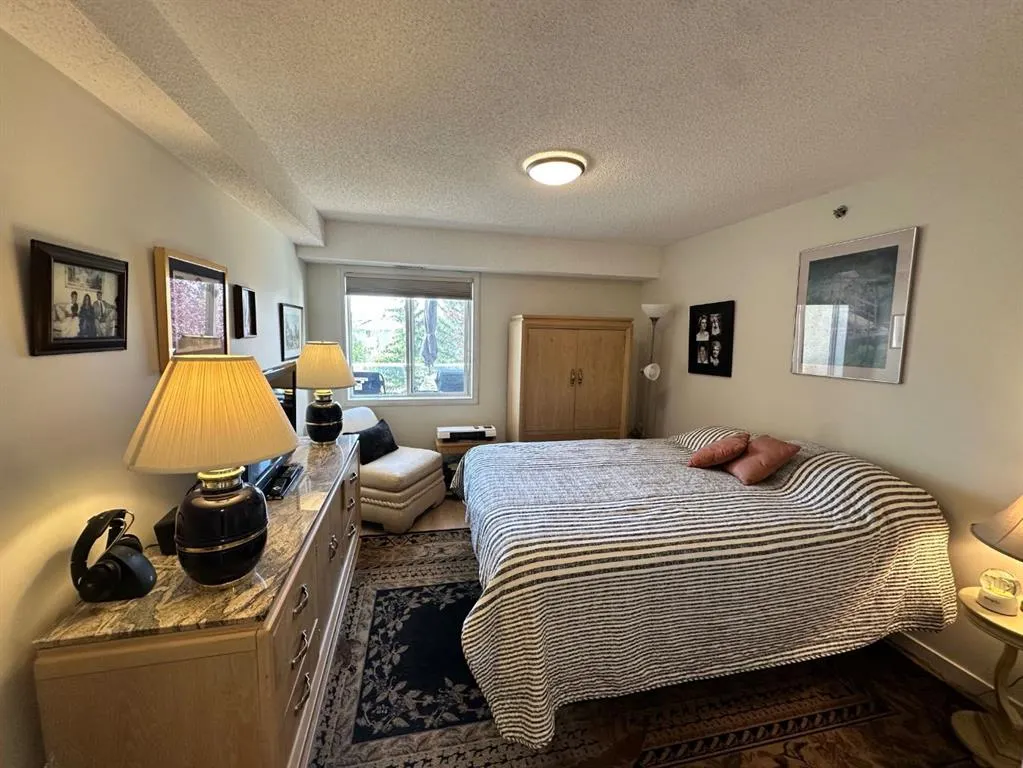 1818 Simcoe Boulevard SW #3338