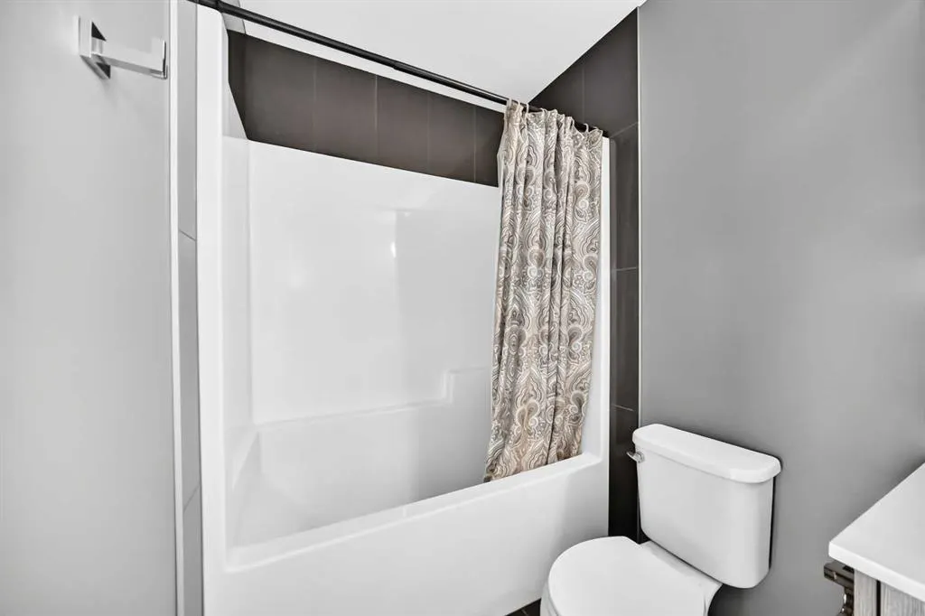 111 Rainbow Falls Gate #2
