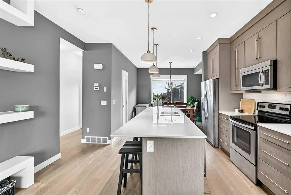 111 Rainbow Falls Gate #2
