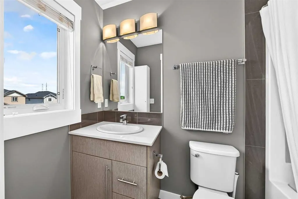 111 Rainbow Falls Gate #2