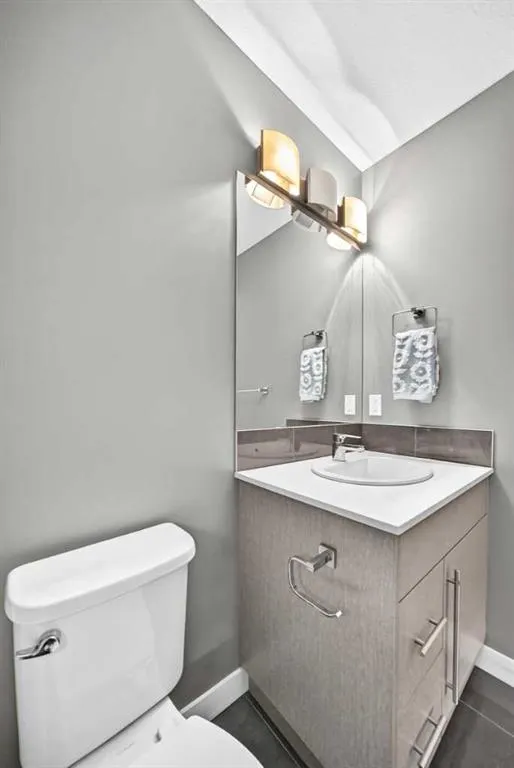 111 Rainbow Falls Gate #2