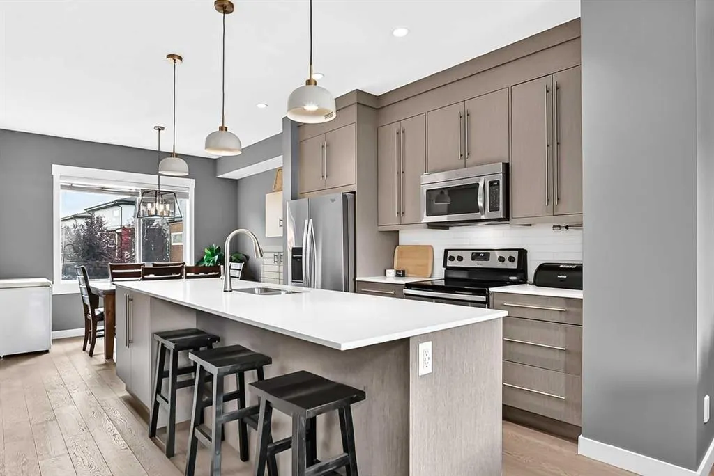 111 Rainbow Falls Gate #2