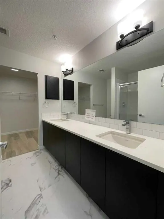 42 Cranbrook Gardens SE #2304