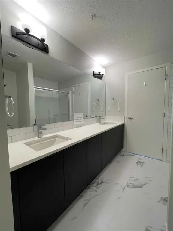 42 Cranbrook Gardens SE #2304