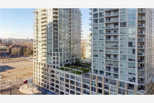222 Riverfront Avenue SW