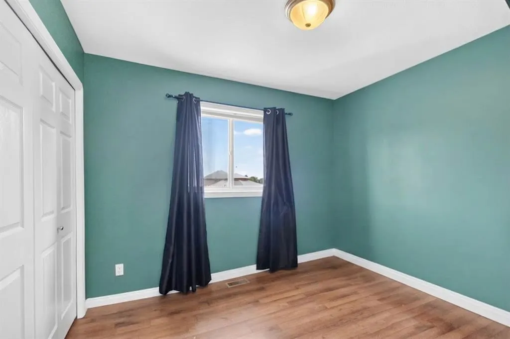 337 Diefenbaker Drive