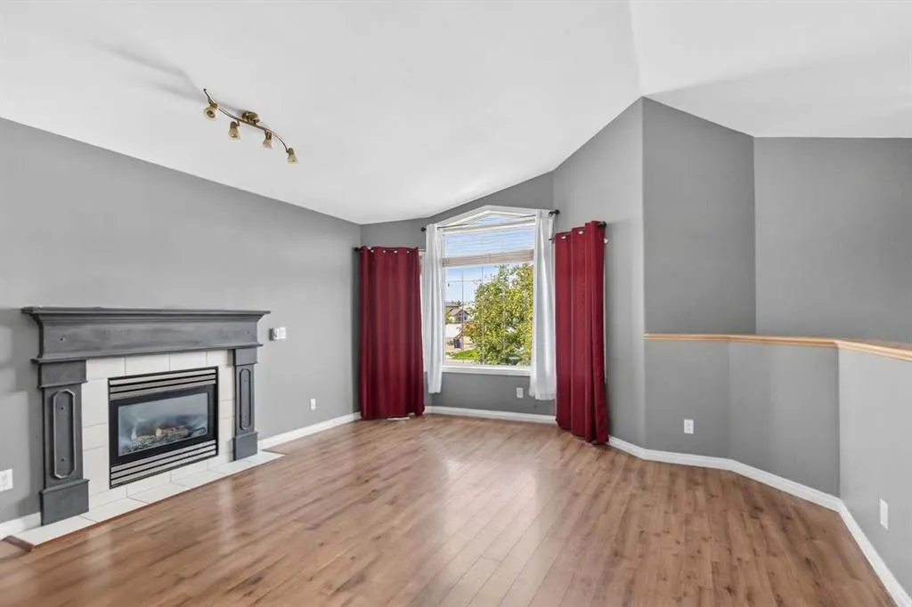 337 Diefenbaker Drive