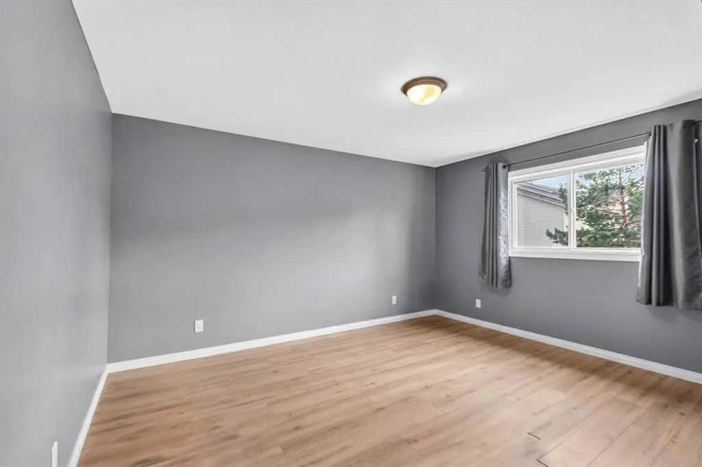 337 Diefenbaker Drive