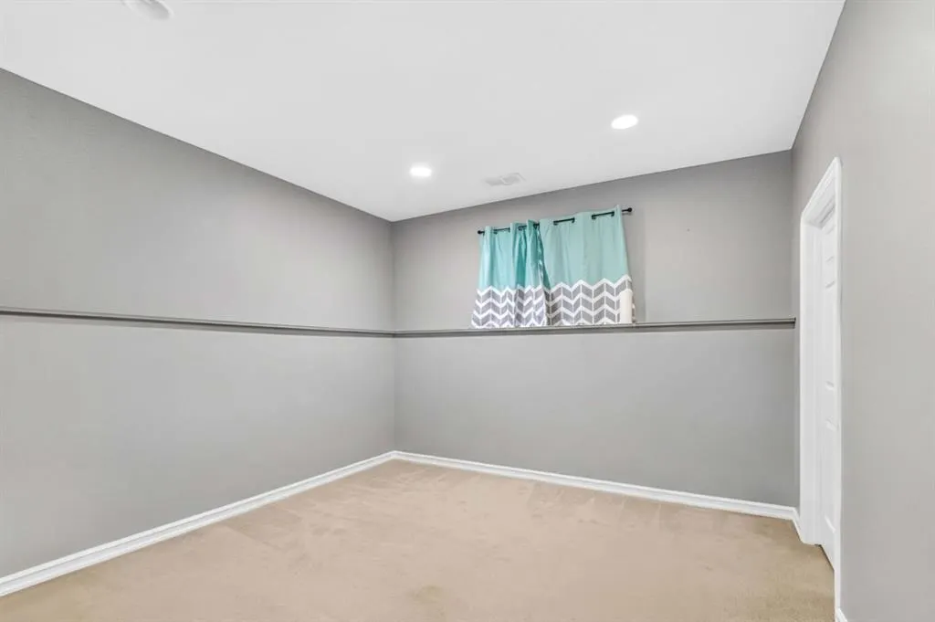 337 Diefenbaker Drive
