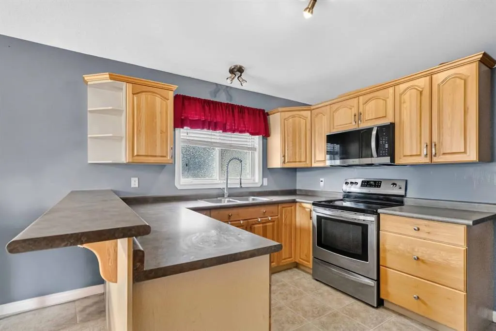 337 Diefenbaker Drive