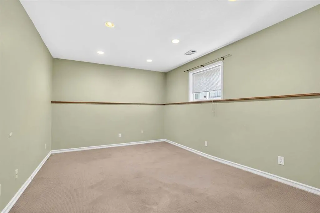 337 Diefenbaker Drive