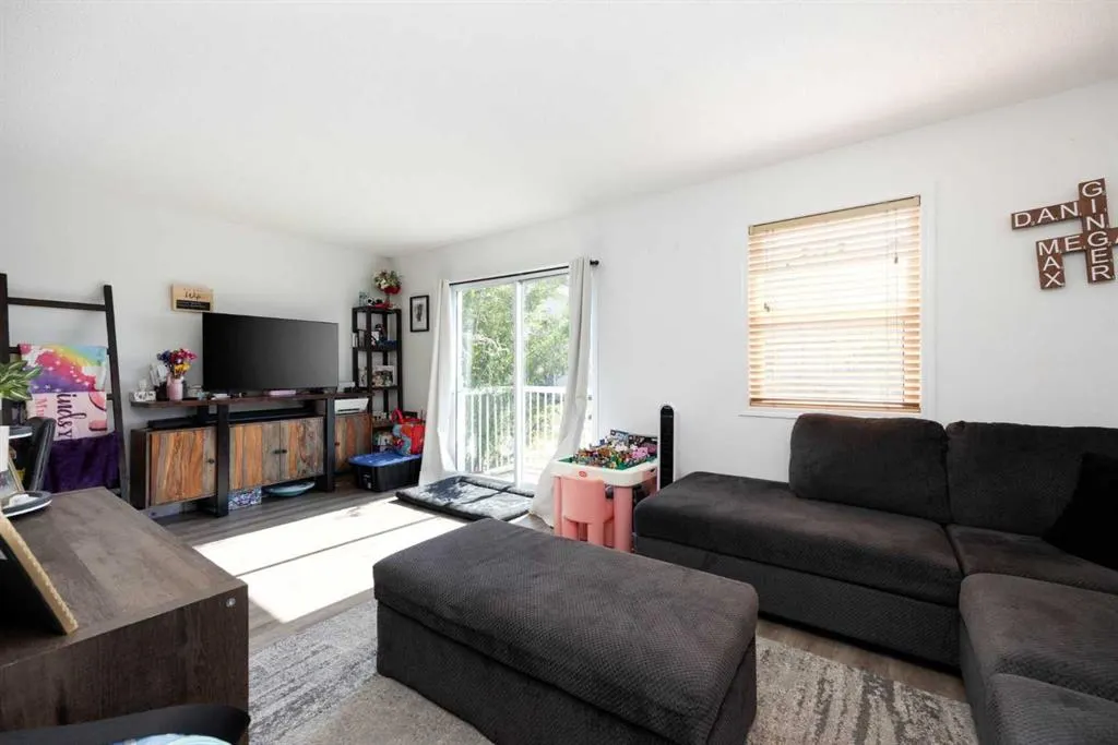 100 St. Laurent Way #70