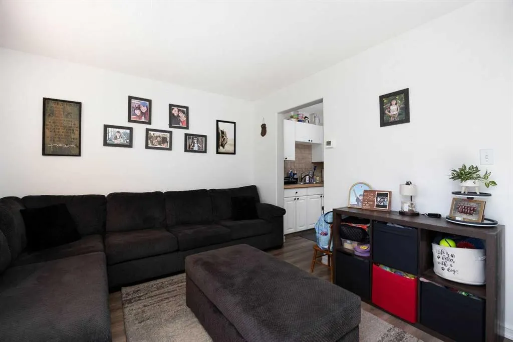 100 St. Laurent Way #70