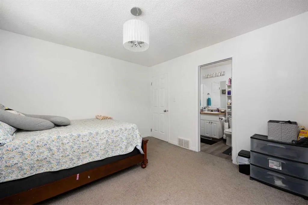 100 St. Laurent Way #70