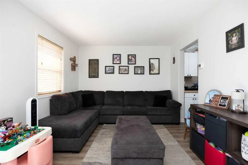 100 St. Laurent Way #70