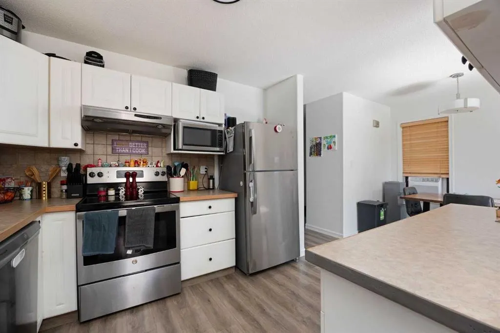 100 St. Laurent Way #70