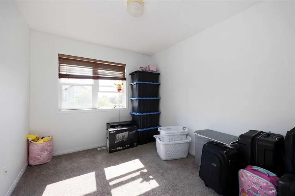 100 St. Laurent Way #70